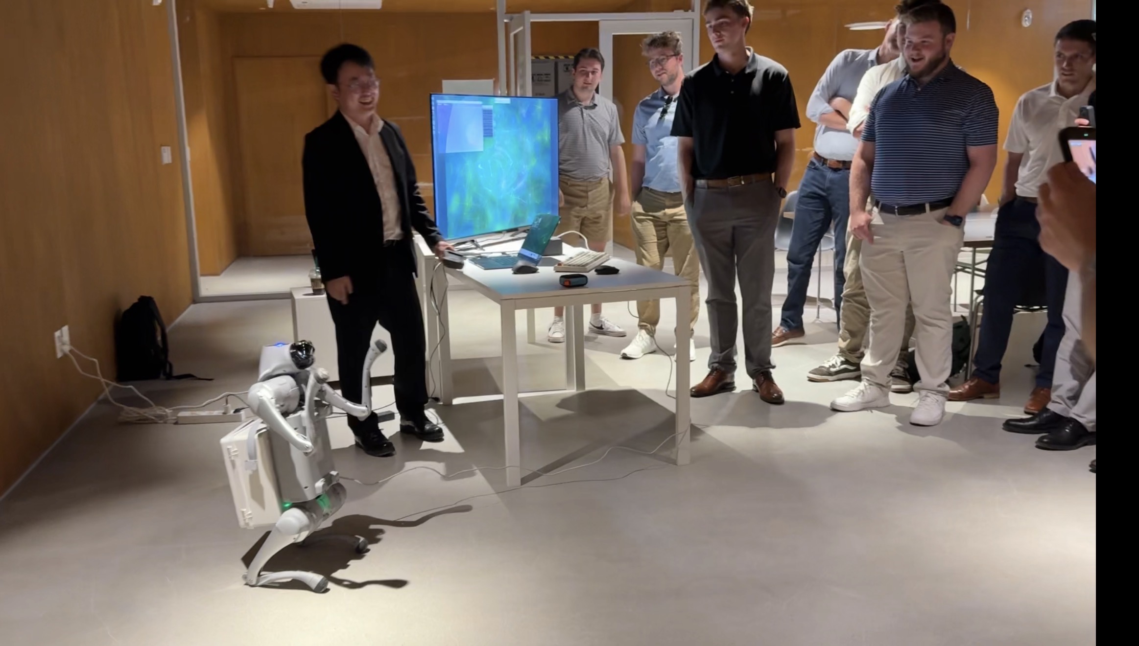 Live robot demonstration for the visiting delegation.